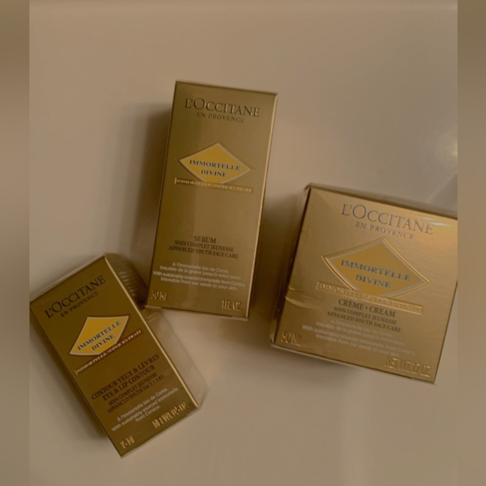 Anti-aging daily routine. Benefits smoother, youthful, healthy, radiant skin.